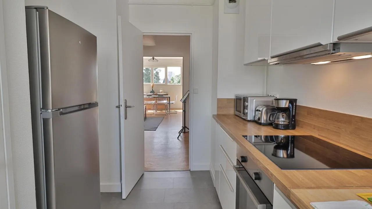 Spacieux Appartement Avec Balcons, 4 Chambres, Espace & Confort, Centre Gare Rennes Apartment