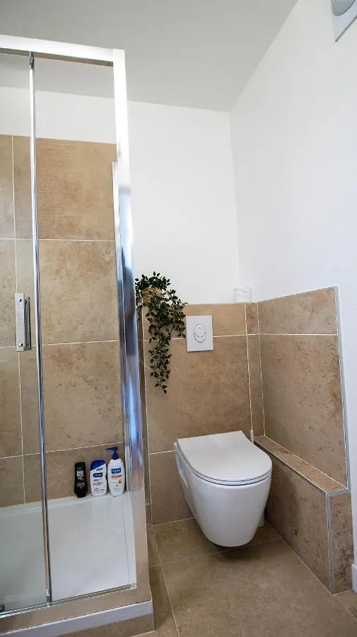 Spacieux Appartement Avec Balcons, 4 Chambres, Espace & Confort, Centre Gare Rennes