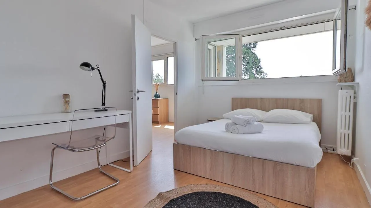 Apartment Spacieux Appartement Avec Balcons, 4 Chambres, Espace & Confort, Centre Gare Rennes