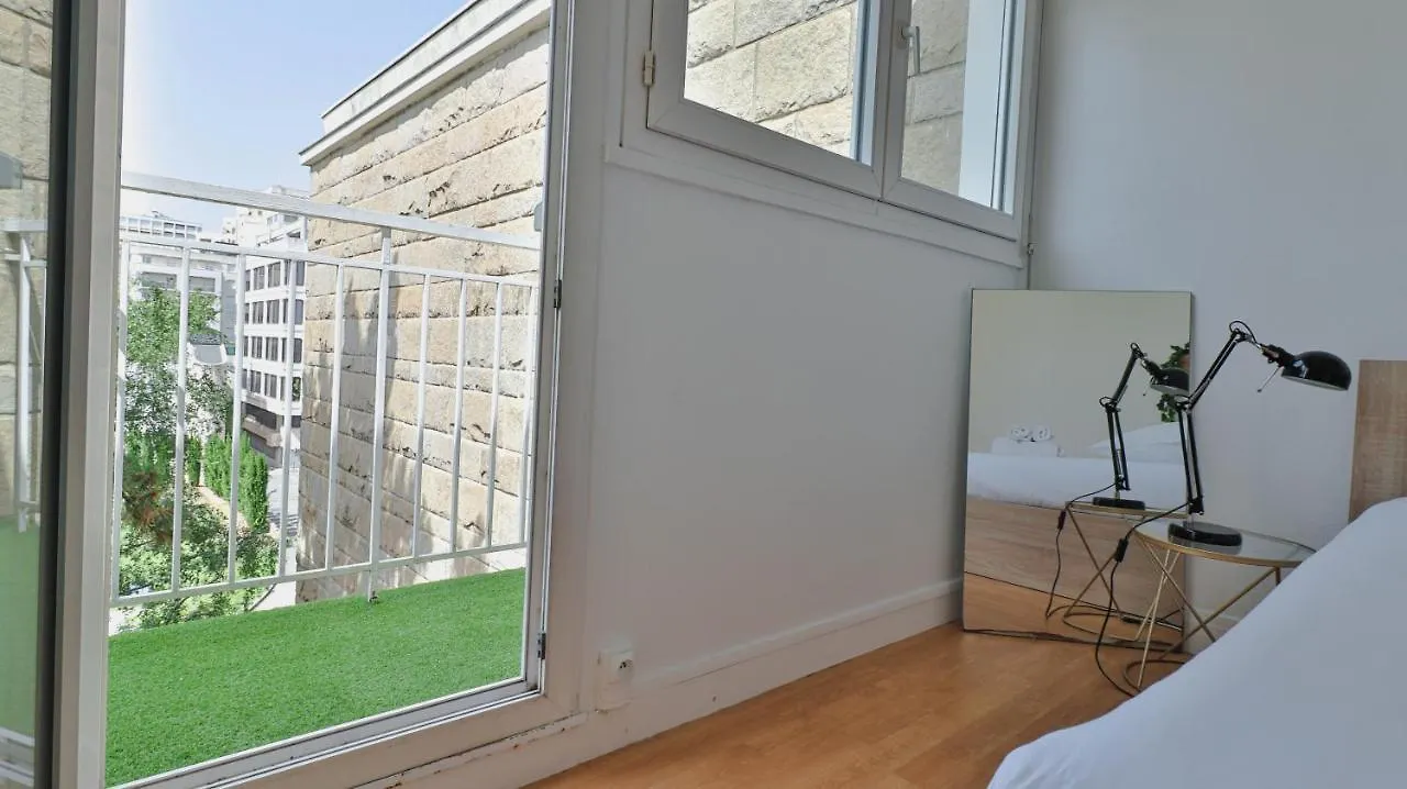 Spacieux Appartement Avec Balcons, 4 Chambres, Espace & Confort, Centre Gare Rennes