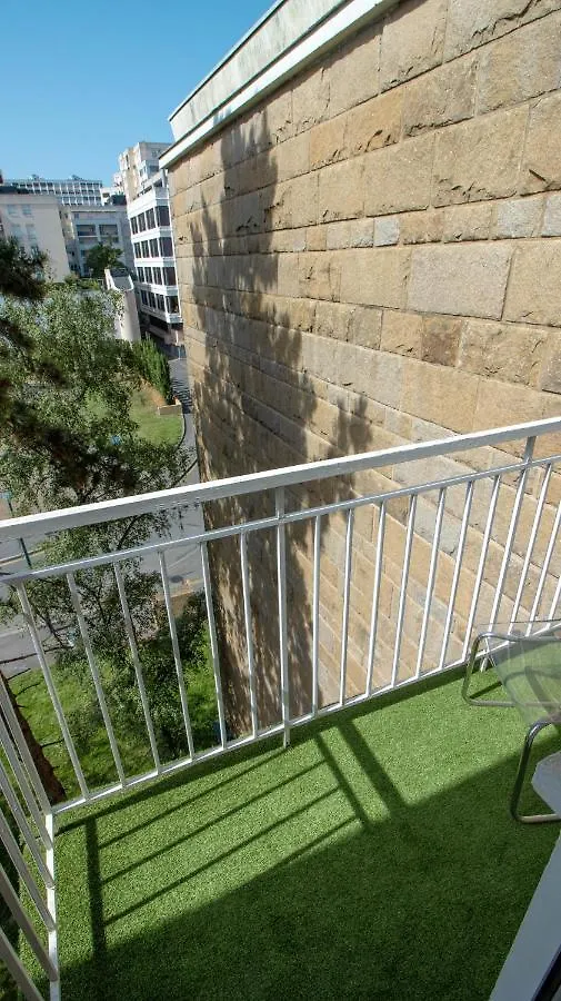 Spacieux Appartement Avec Balcons, 4 Chambres, Espace & Confort, Centre Gare Rennes 0*,  France