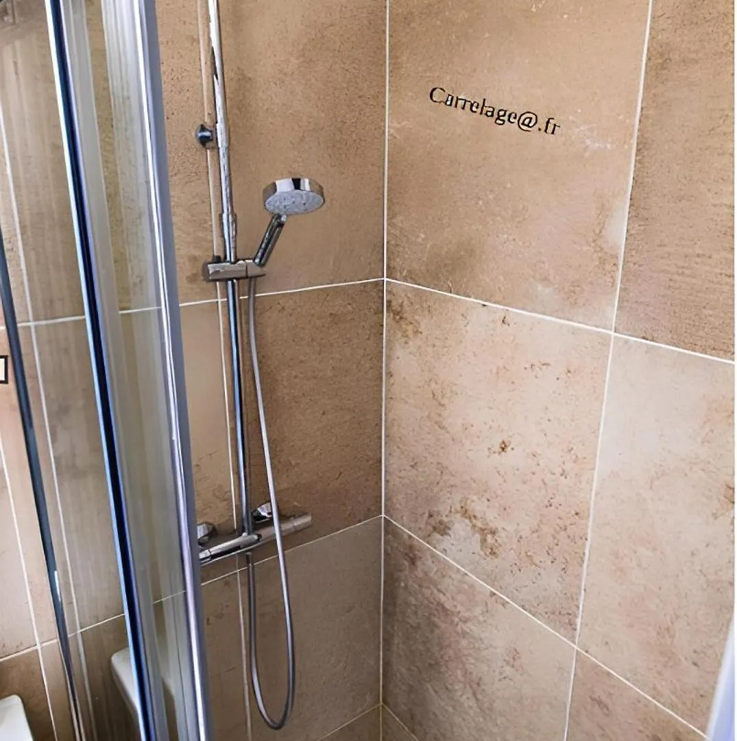 Spacieux Appartement Avec Balcons, 4 Chambres, Espace & Confort, Centre Gare Rennes Apartment
